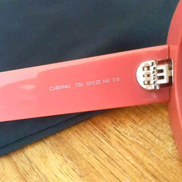 Celine’s Triomphe sunglasses pink🔥NWT🔥NEVER USED! ZERO SCRATCHES!A+ - Picture 8 of 17